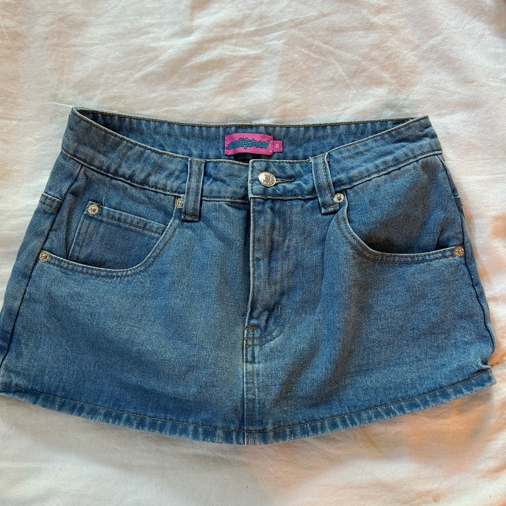 edikted mini denim skort